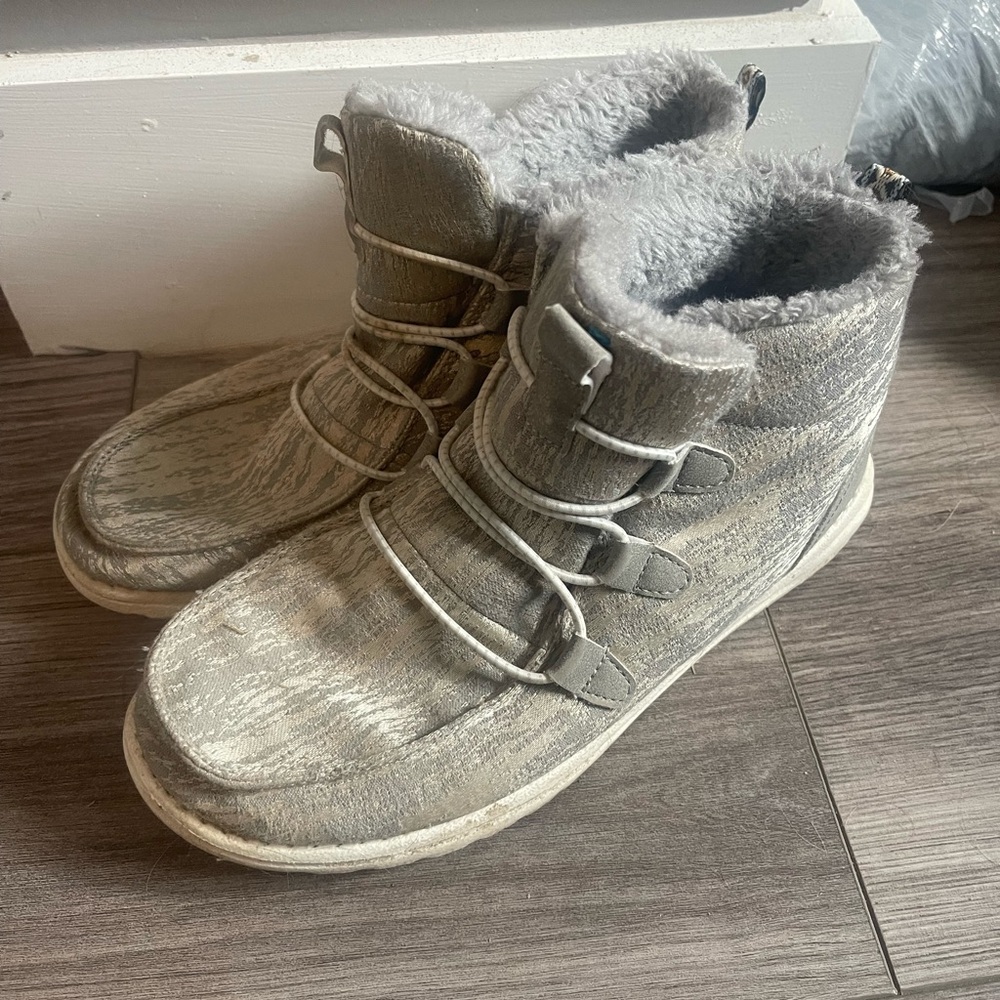 Hey dude shoes